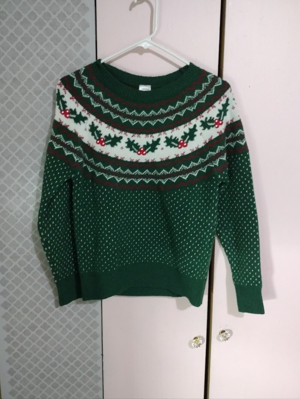 Holiday Time Green Crewneck Sweater with Red & White Fair Isle